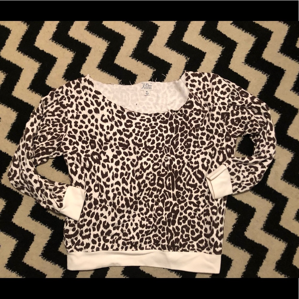 Leopard print J Crew sweatshirt - ragged edge scoop neck -Sz M